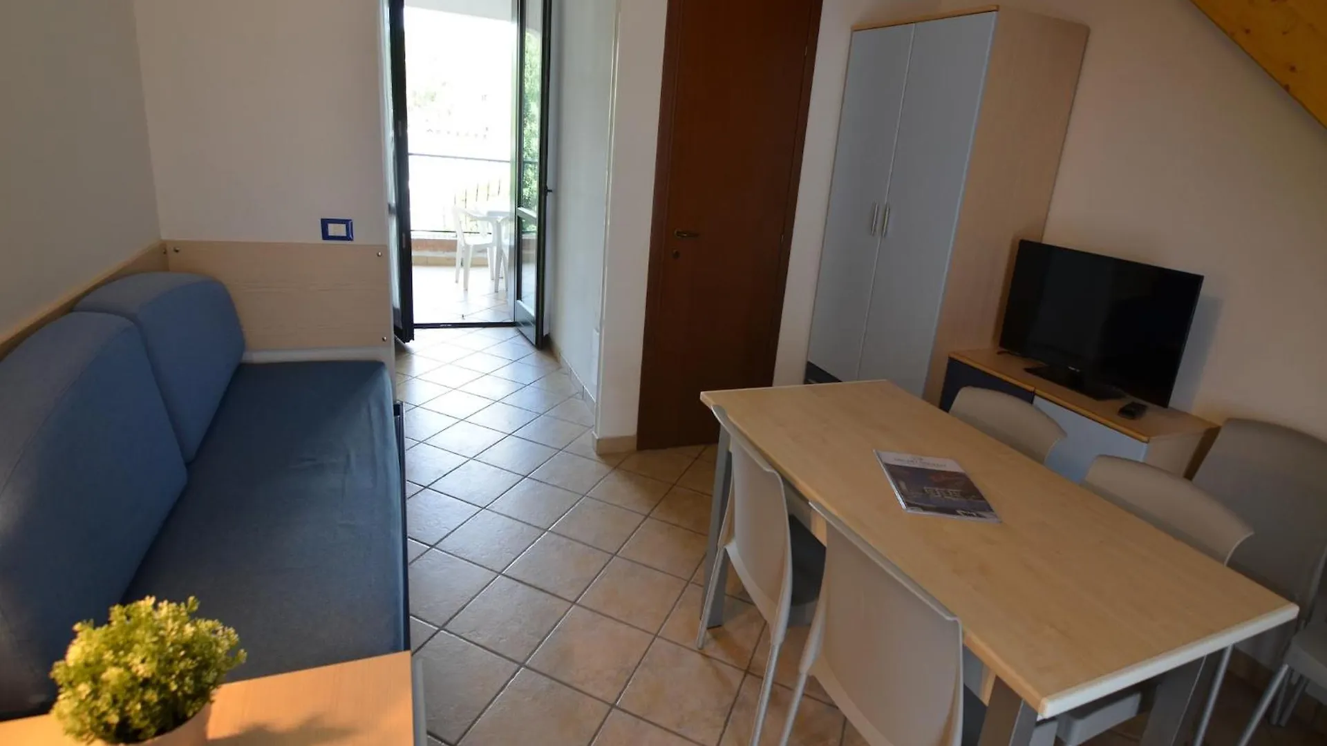 Comfy Apartment With Ac Located At The Beach 0*, Lido di Spina