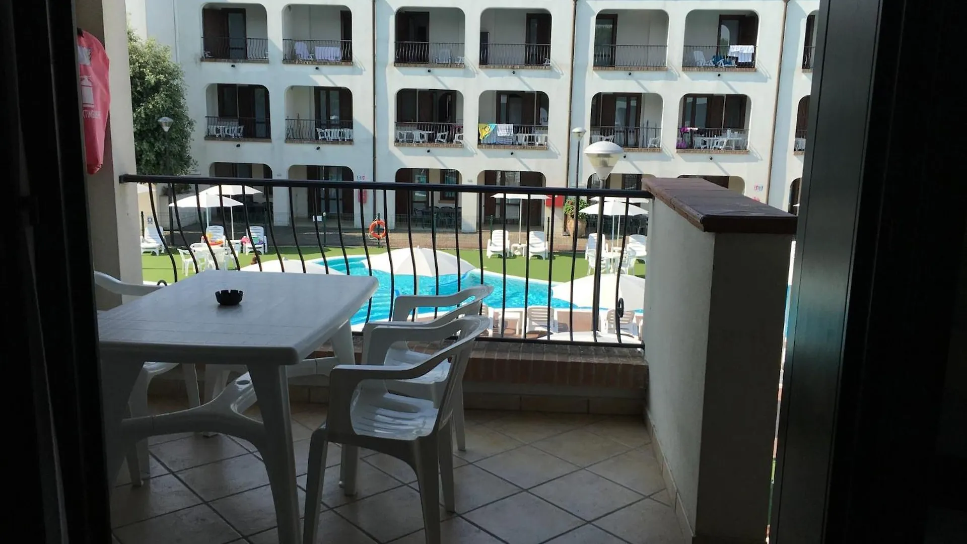 Comfy Apartment With Ac Located At The Beach Holiday home