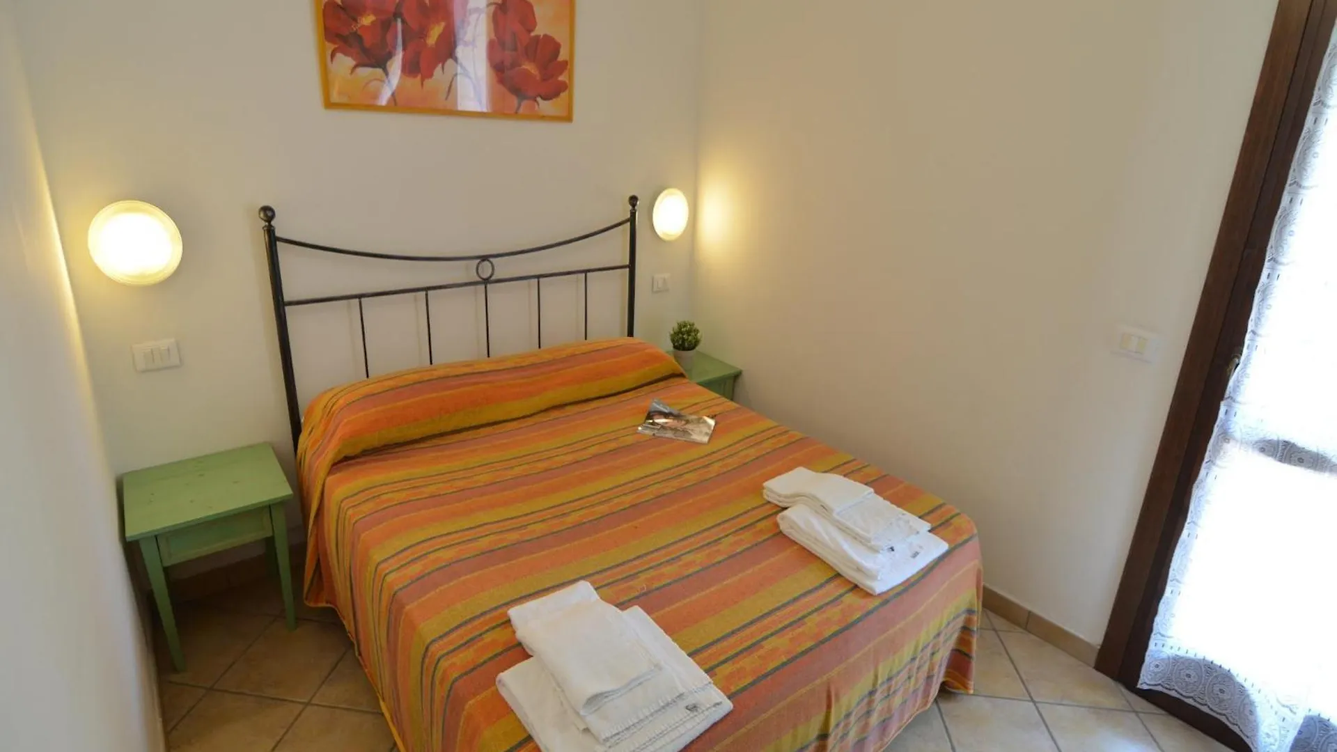Holiday home Comfy Apartment With Ac Located At The Beach