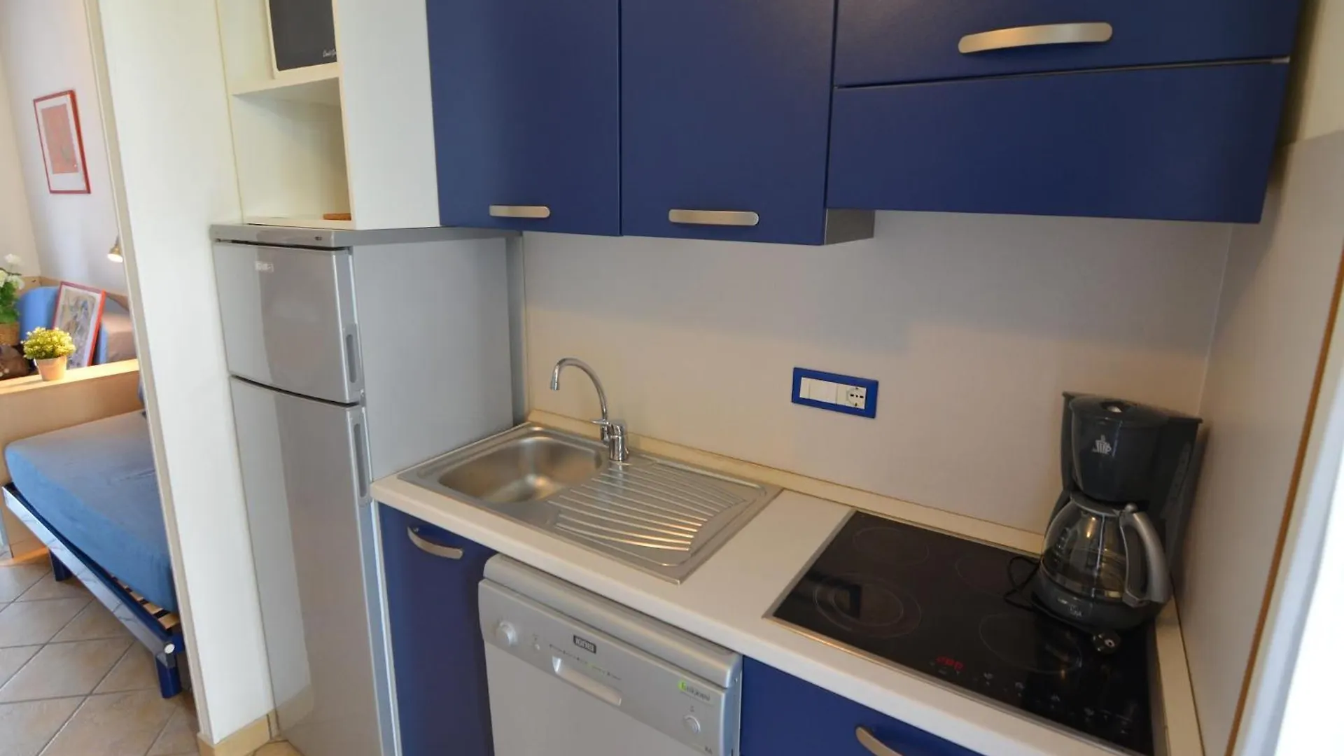 Holiday home Comfy Apartment With Ac Located At The Beach