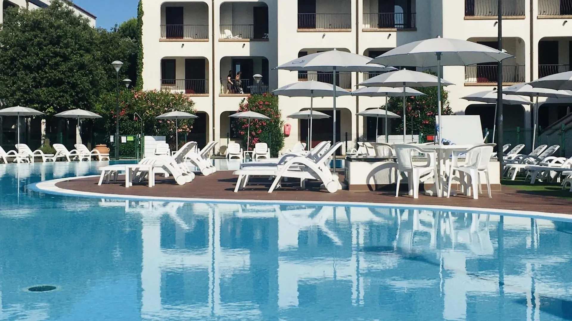 Comfy Apartment With Ac Located At The Beach