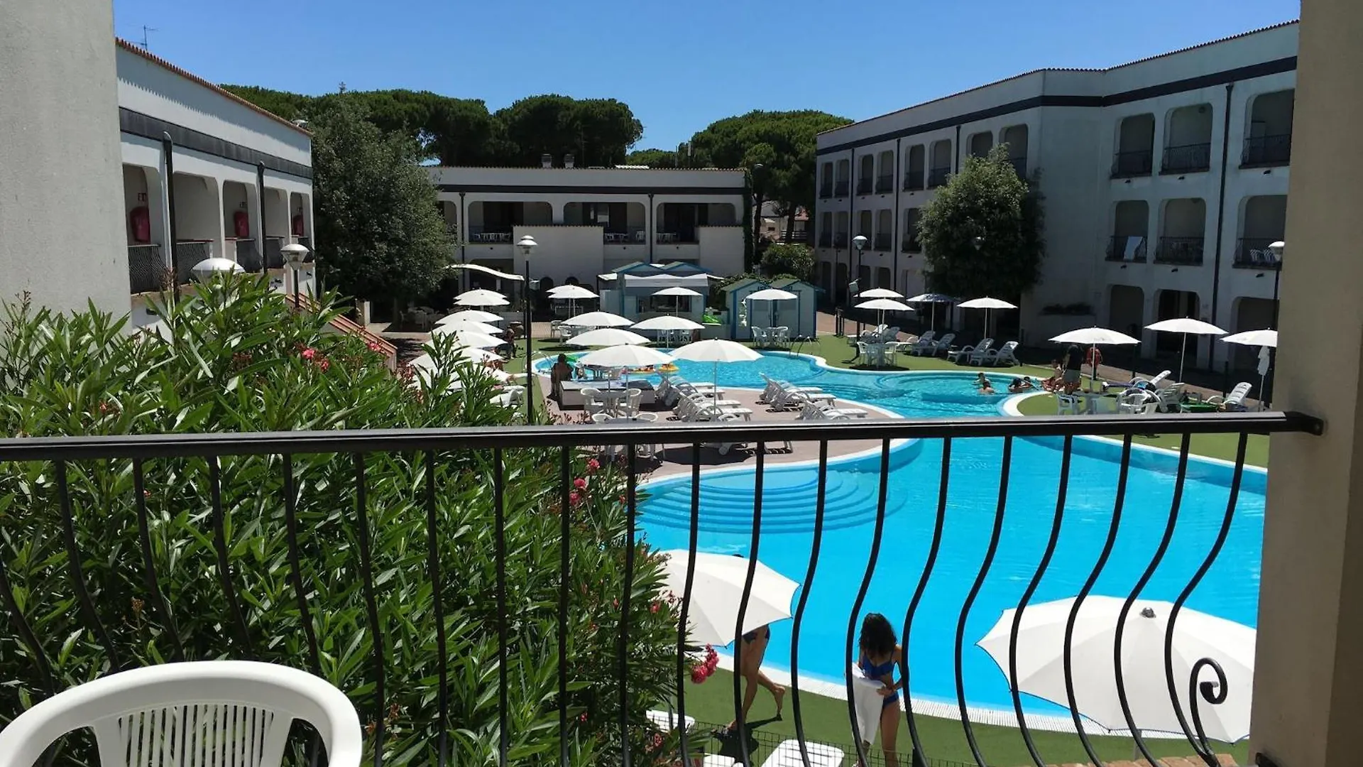 Holiday home Comfy Apartment With Ac Located At The Beach