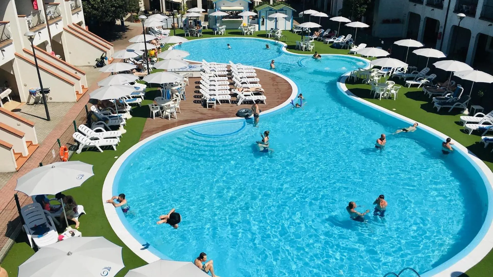 Comfy Apartment With Ac Located At The Beach 0*, Lido di Spina