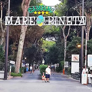 Campeggio Mareblue Mobilhomes On Mare E Pineta, Lido di Spina